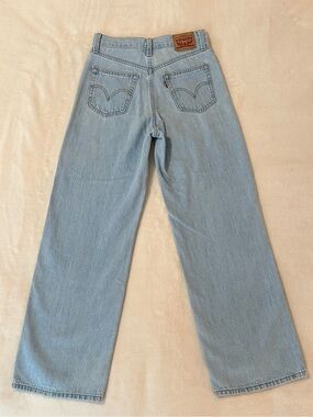Levi’s High Waisted Straight Jeans